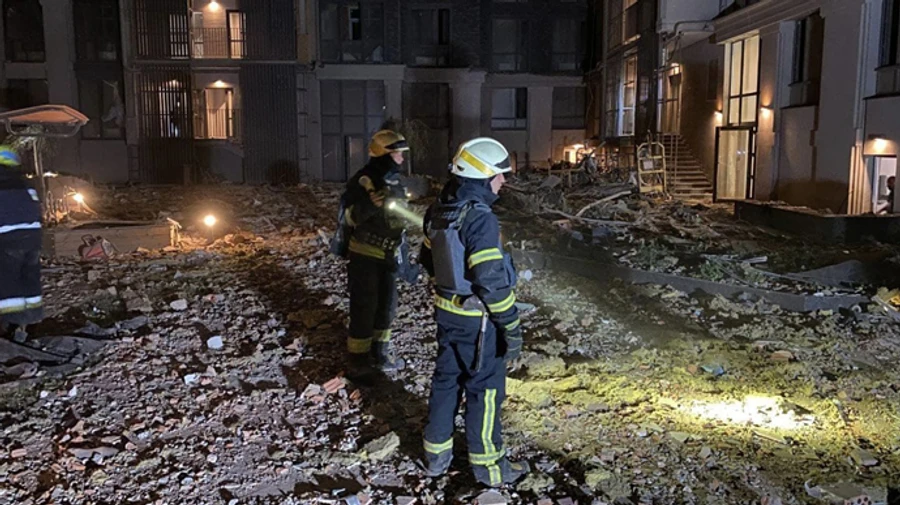 Удар по Днепру: власти города сообщают, что жертв нет, пожар в СБУ – ликвидировали