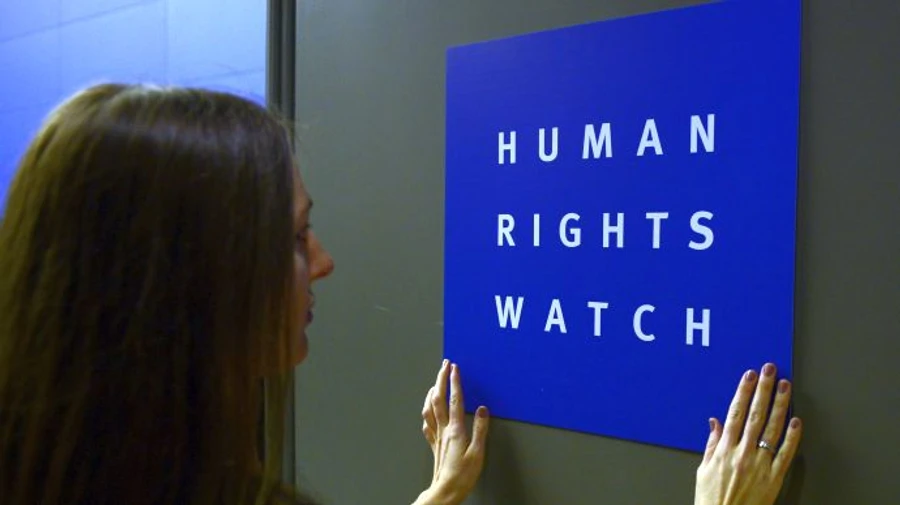 Human Rights Watch дорікнула РФ за касетні боєприпаси, а Україні – за відео з полоненими