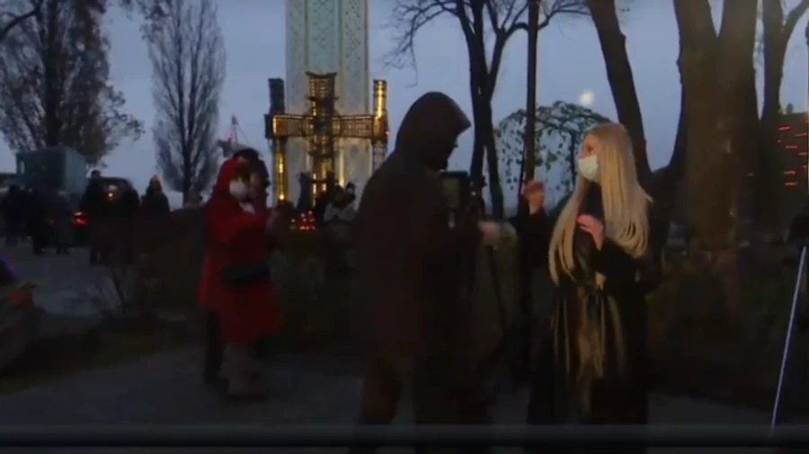 На ведущую канала Newsone напали во время прямого эфира