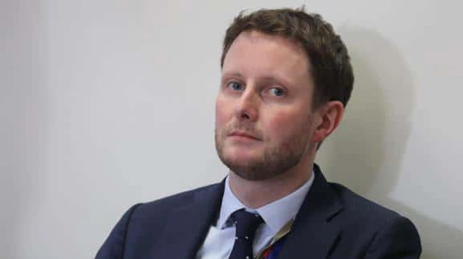 Макрон завершил формирование правительства и заменил ответственную за Украину