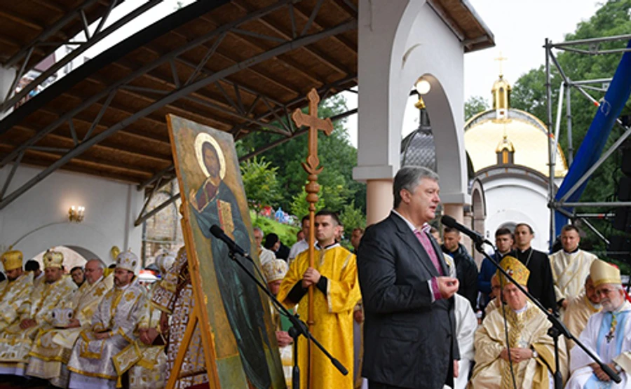 Порошенко: автокефалія церкви – питання нацбезпеки й геополітики