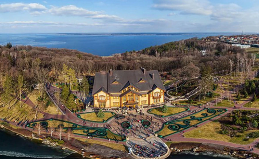 От авто до ложек: бумаги на имущество Межигорье передали АРМА