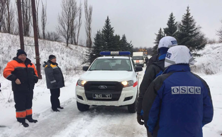 Бойовики порушили режим тиші біля Авдіївки: обстріляли електриків