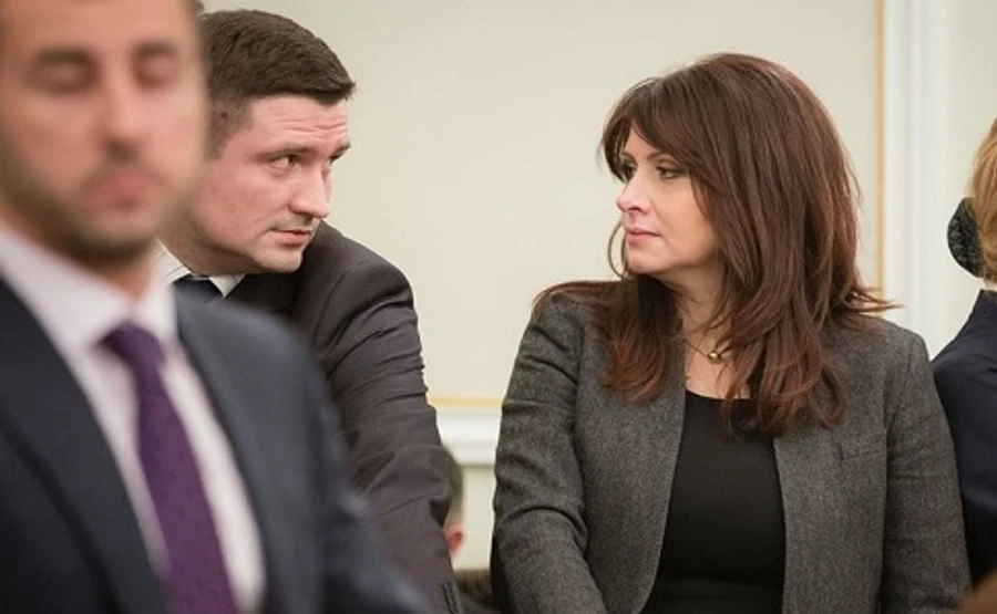 Нардеп Порошенко - Фриз купила машину в 10 дороже, чем ее доход