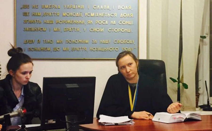 Корбан отказался от адвокатов, чтобы прервать заседание суда