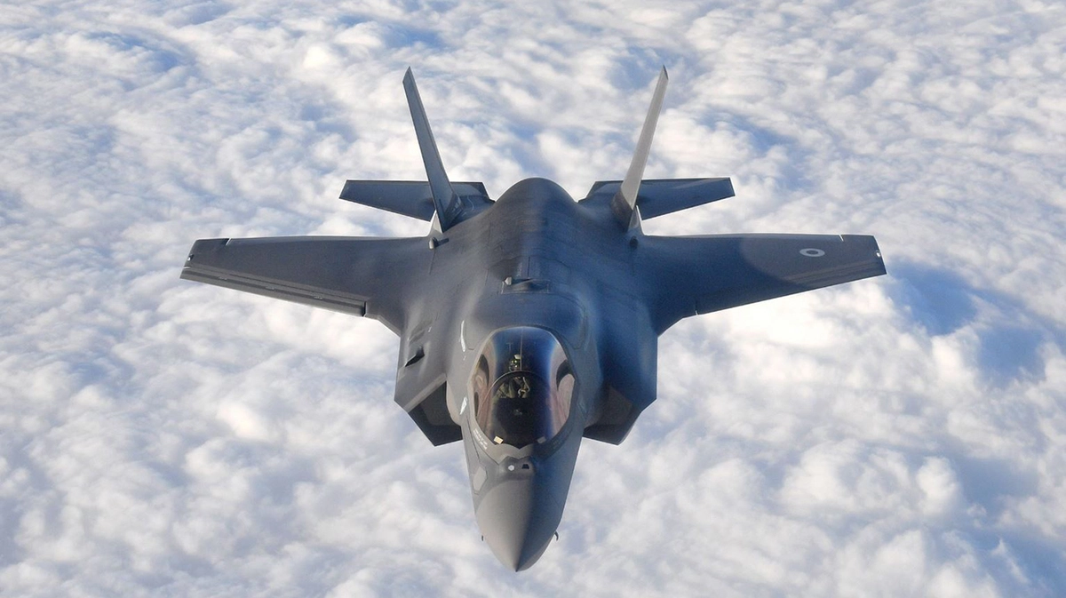 Estonia ready to host nuclear-capable jets after Russian aircraft ...