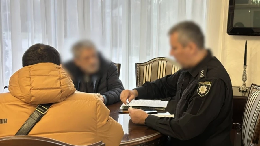 Поліція заявила про викриття схеми: привласнено понад 90 мільйонів вкладників банку ексміністра