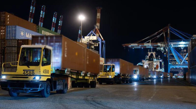 США за добу доставили до Ізраїлю 6500 тонн озброєння та військової техніки