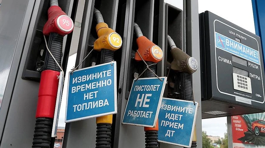 Fuel sales completely restricted in Crimea for several days