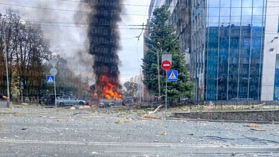 Russian drone crashes in Kyiv: 4 killed, office building on fire – photos