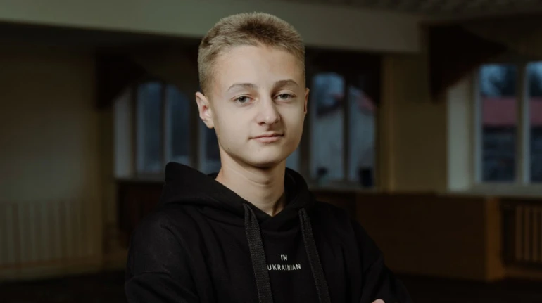 Мій рупор – це творчість. Історія підлітка-танцюриста, що пережив окупацію, а тепер допомагає ЗСУ