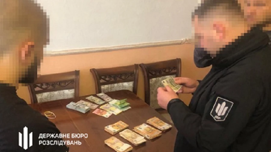 В Черновцах продавали отсрочку от мобилизации за $3 тысячи - ГБР