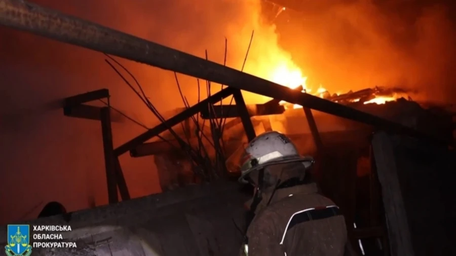 Russians attack Kharkiv, causing fires and injuring civilians – photo, video