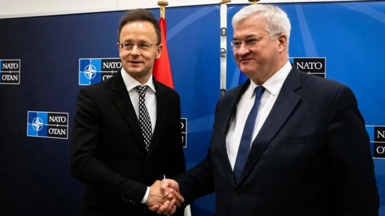 Сибіга у Брюсселі провів переговори з очільником МЗС Угорщини