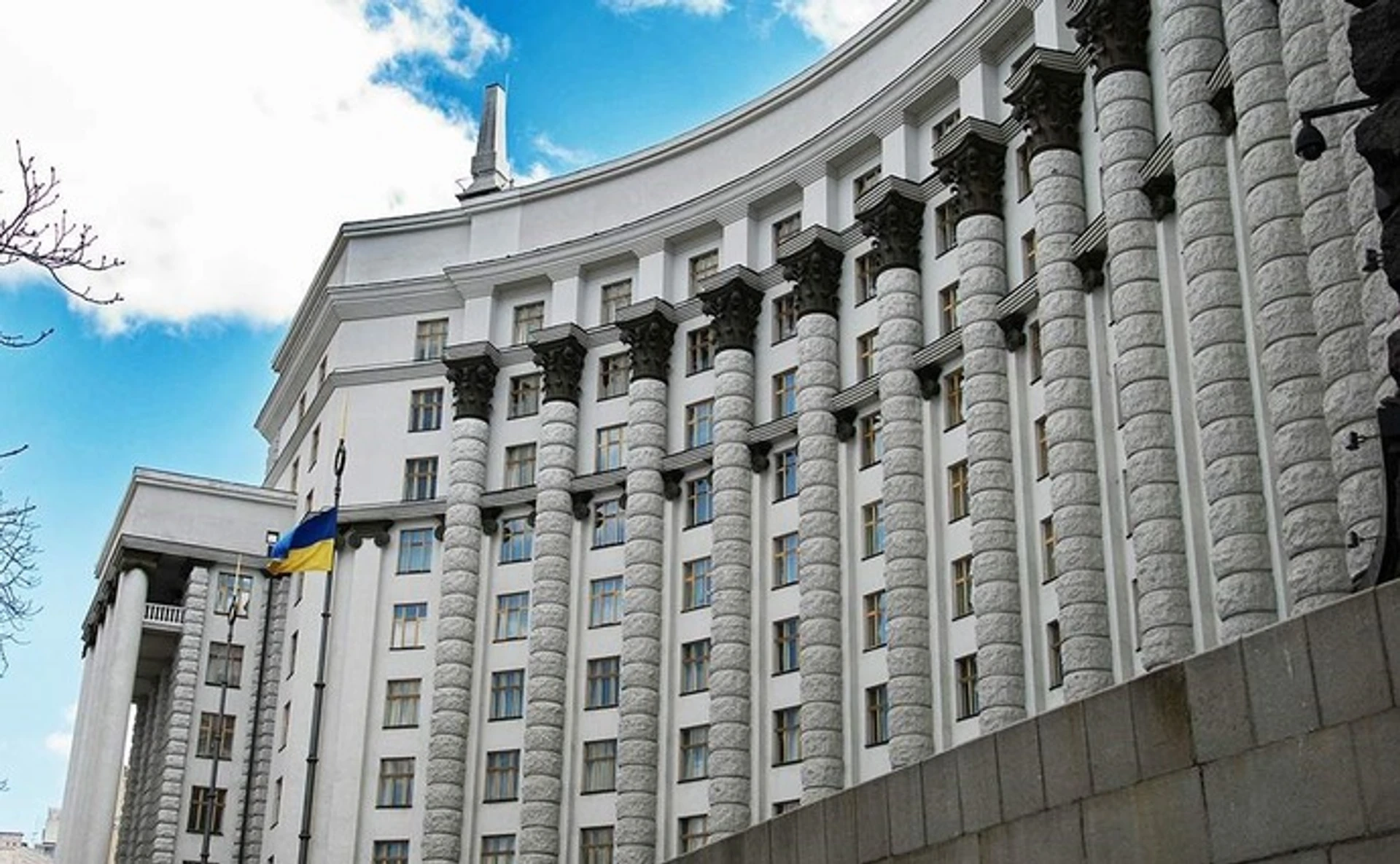 Регіональний розвиток і протистояння олігархату