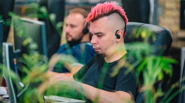 Український фотошоп: як стартап Crello конкурує з Adobe та Canva та яку ціну за це платить