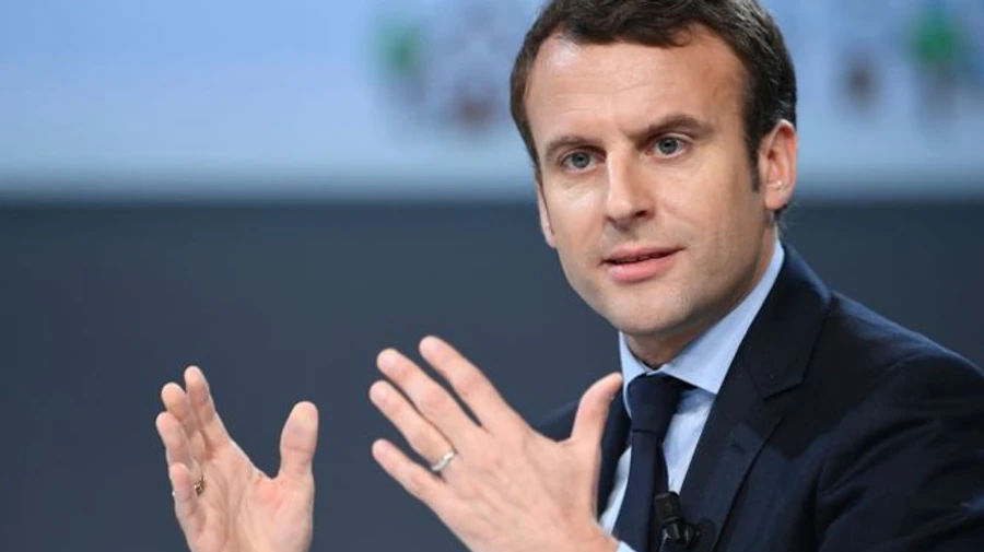 Макрон за требовательный диалог ЕС с Путиным