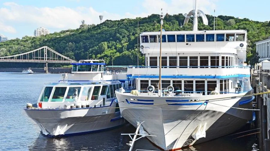 В Чернобыль хотят запустить туристические туры по Днепру