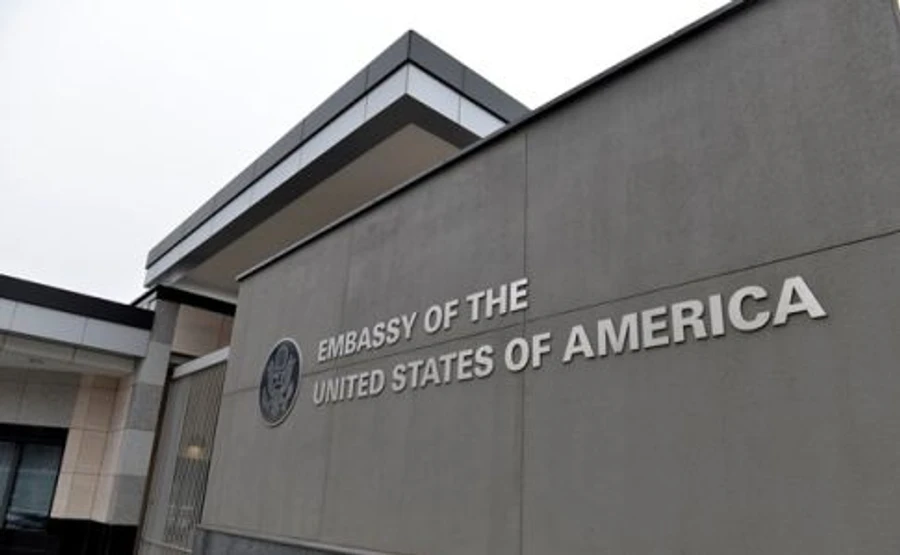 Посольство США продовжує працювати попри вибух