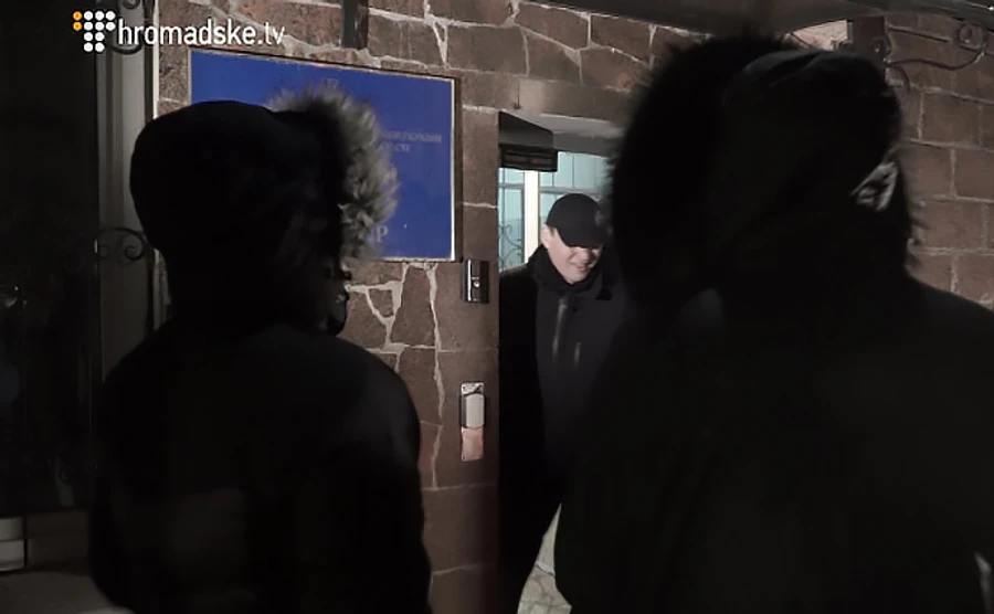 Подозреваемый в выдаче оружия титушкам вышел из-под стражи