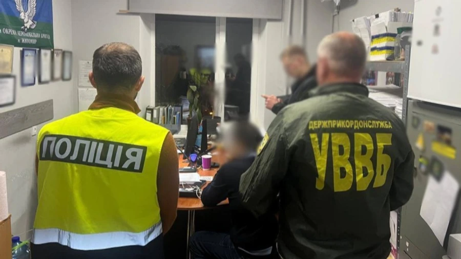 Закупівля неякісних грілок для прикордонників: підозру отримав депутат міськради