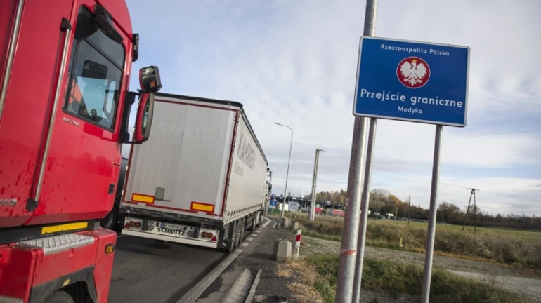 Ukrainian consul sees no blockage of bus traffic at Polish border
