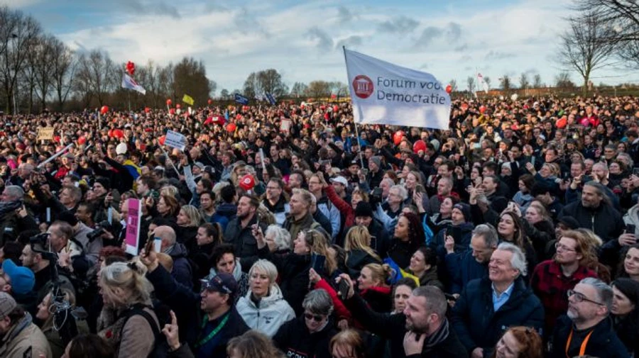 В Амстердамі на коронапротестах сталися сутички з поліцією, є постраждалі