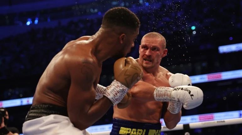 Трансляція бою Усик-Джошуа: сервіс MEGOGO пояснив, чому він ліг