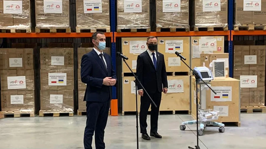 Україна отримала від Польщі 650 тисяч доз вакцини проти COVID