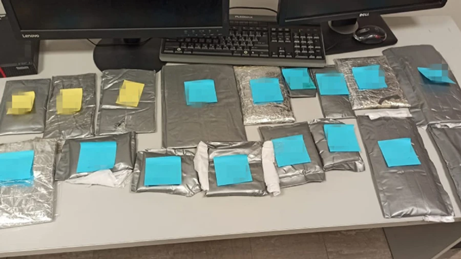 Иностранец пытался провезти в Украину кокаин на 11,5 миллиона 