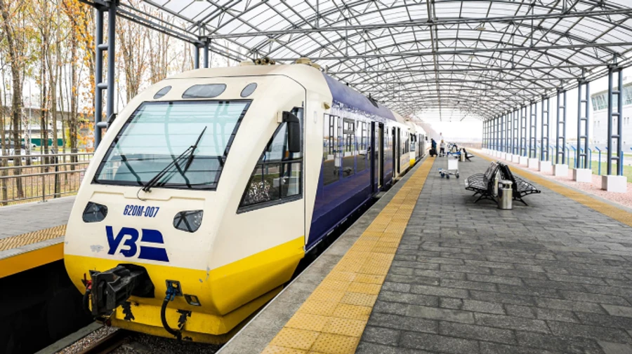 На экспресс и автобус в аэропорт Борисполь спецпропуск не нужен