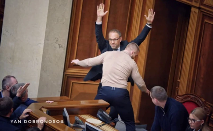 Слуги народа придумали, как прекратить блокирование законопроектов тысячами поправок