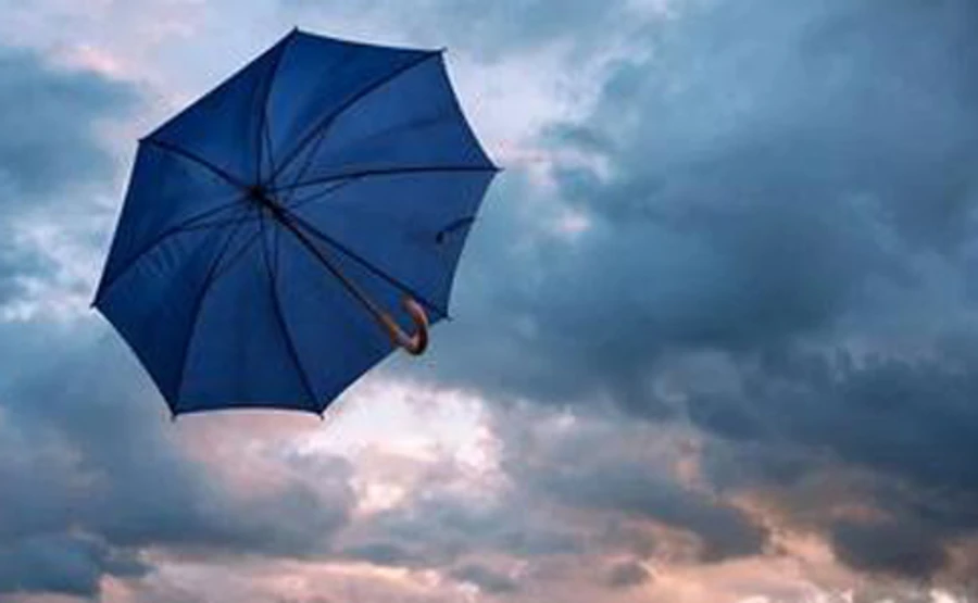 Шквалы, град и сильные грозы: В воскресенье на восток и юг надвигается циклон