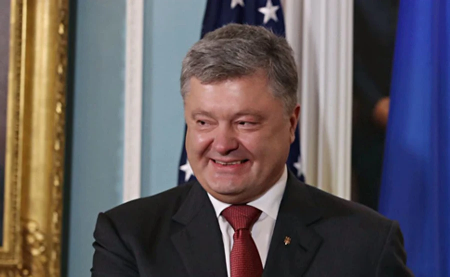 ЕС опроверг информацию об антикоррупционном расследовании против Порошенко