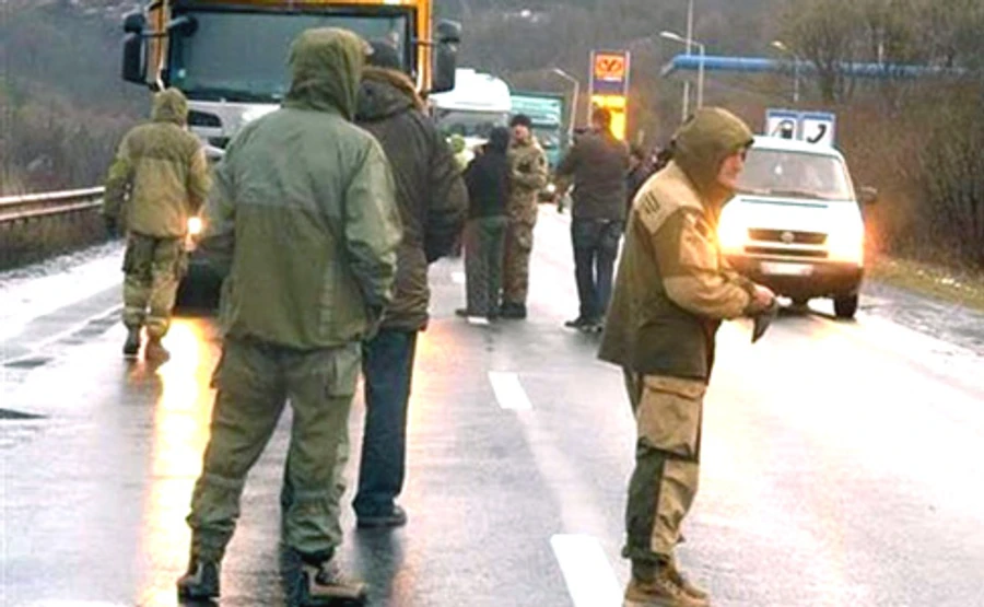 Блокирование российских фур возобновляется - Тягнибок