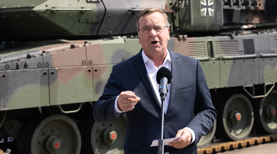 German defence minister: We must learn from Ukraine