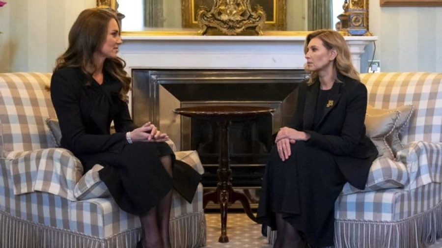 Шмигаль та Зеленська вшанували Єлизавету ІІ, першу леді прийняла принцеса Уельська