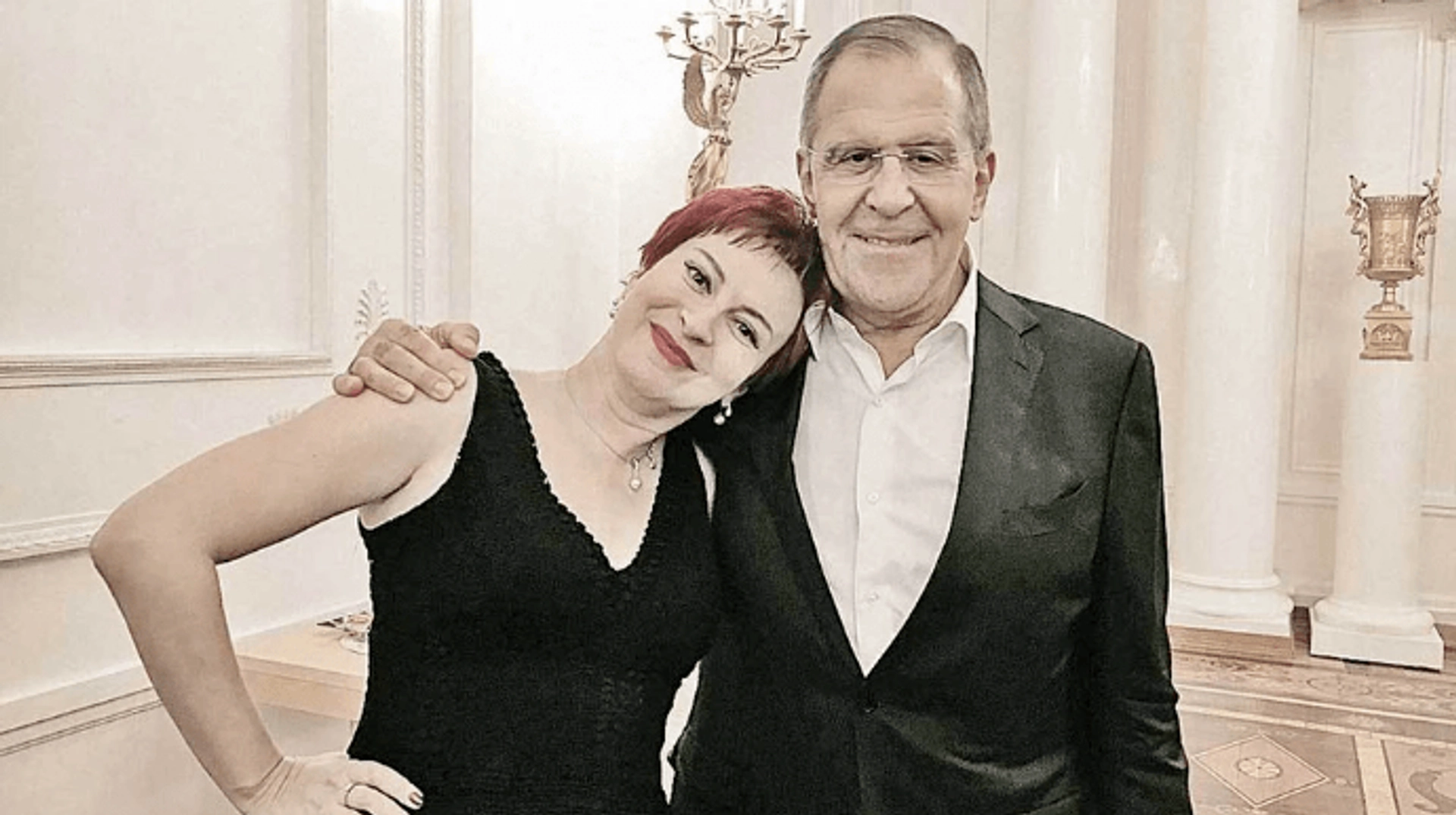 Орысша концерттік порно: мама мен ұлы секс Усть-Сахрайдың жезөкшелері