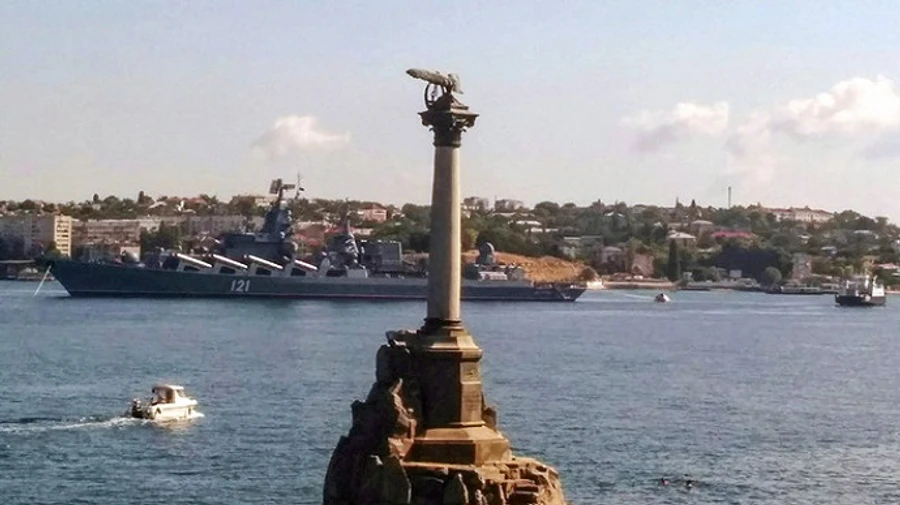 Russian occupation authorities claim Black Sea Fleet headquarters in Sevastopol struck: people injured, celebrations cancelled