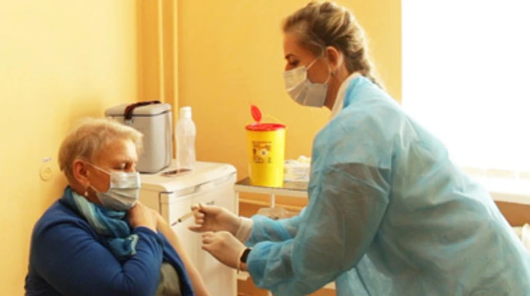 Вакцинація у маленькому місті: як роблять щеплення проти COVID-19 у регіонах