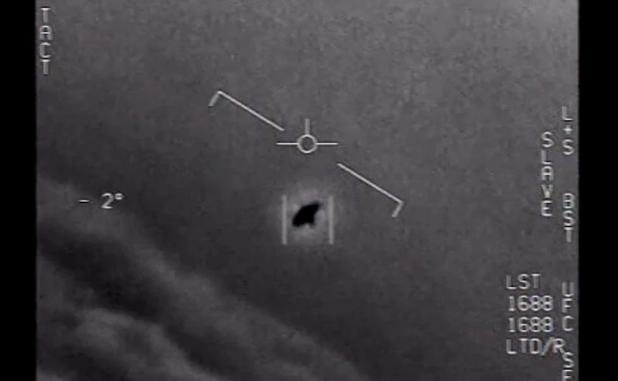 Пентагон официально показал видеозапись с НЛО