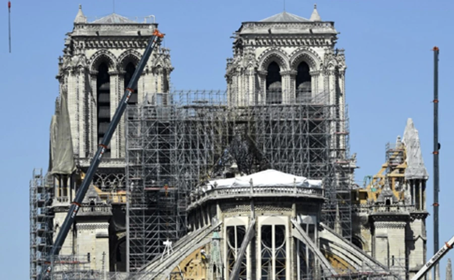 Настоятель Нотр-Даму: собор, ймовірно, повністю не врятувати