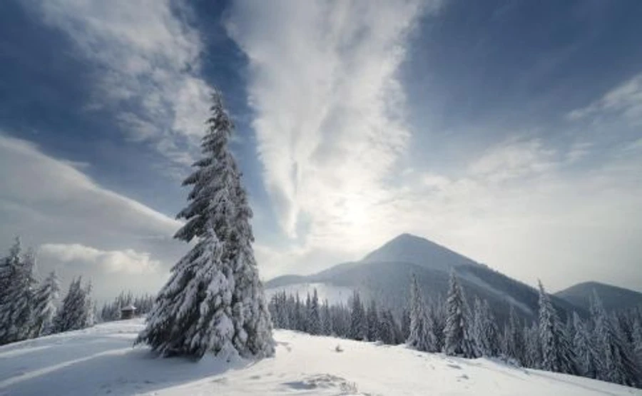 Після похмурих днів прогнозують трохи прояснень і морозець