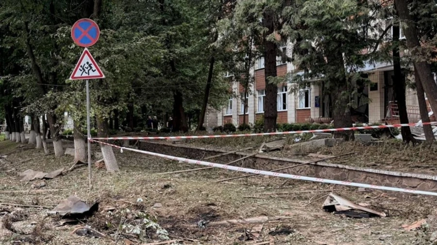 В Лебедине на Сумщине в результате атаки БпЛА пострадали два человека, есть разрушения