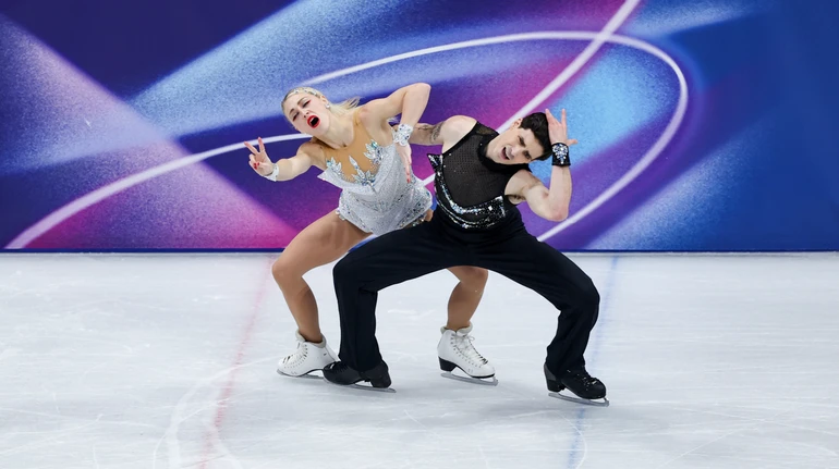 Блиск і золото vs нарцисизму і аб’юзерства. Що не так з олімпійським турніром у танцях на льоду і про що забув Netflix