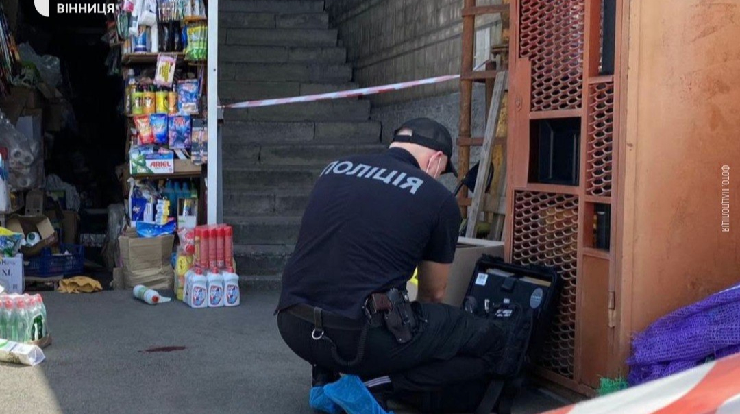 У Вінниці чоловік під час сварки в магазині зарізав жінку, а