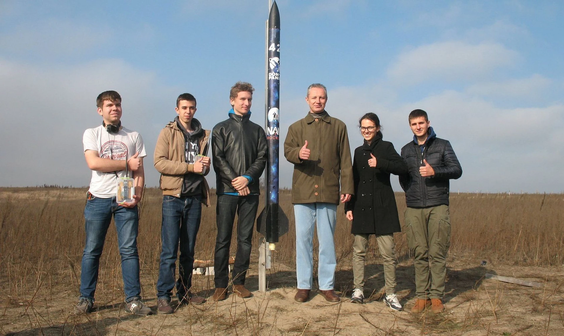 Україні потрібні свої ракети. Як київський хімік обладнав конструкторське бюро у квартирі та навчає ракетобудування