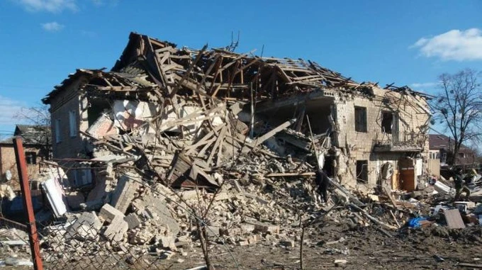 Russians shell Novi Petrivtsi: child killed, four other people injured, multi-storey building destroyed