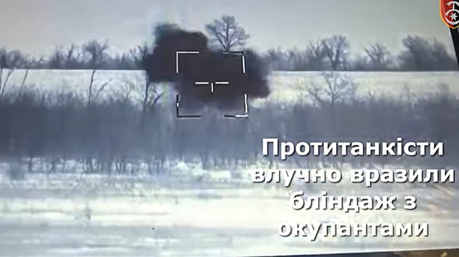 Захисники показали, як снайпери-протитанкісти знищують окупантів 