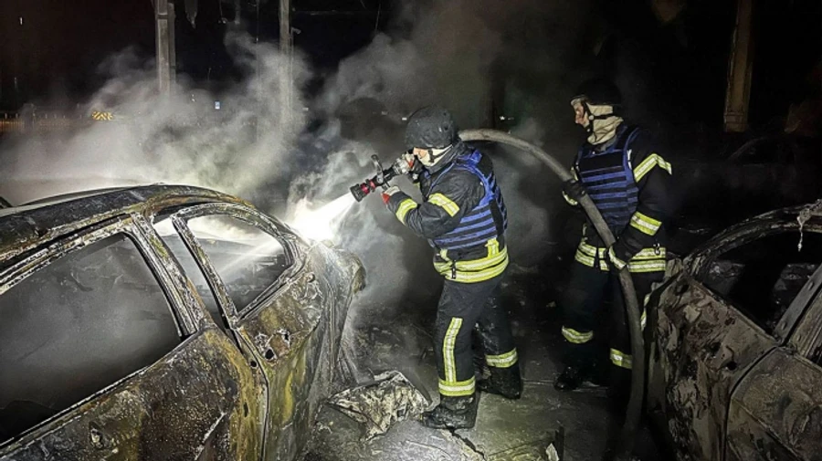 Aftermath of Russian attack on Kyiv Oblast: two injured, car dealership and cars in car park on fire – photos